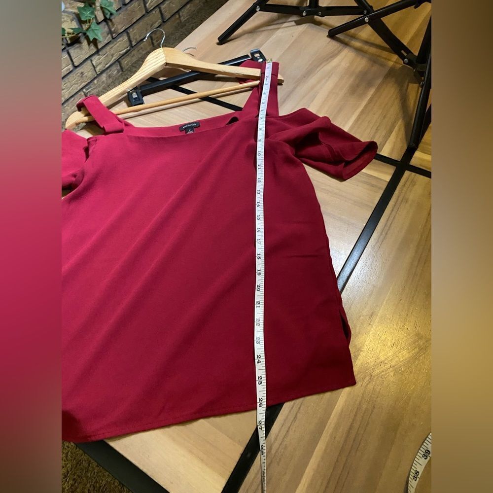Cold shoulder blouse - Picture 6 of 6